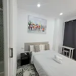Ayz Silvela - Auto Check-In Property
